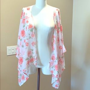 Floral flowy kimono top